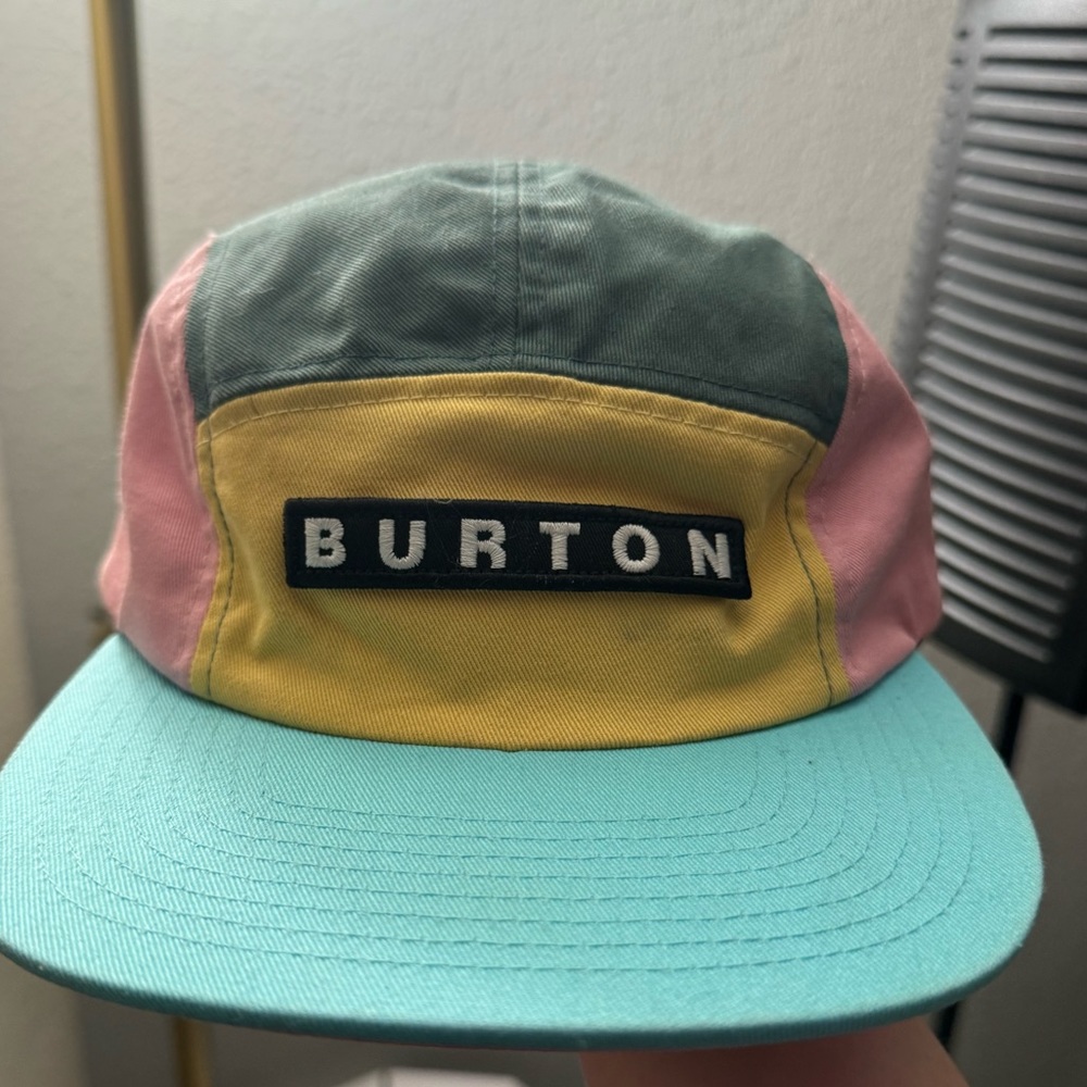 Burton hat !